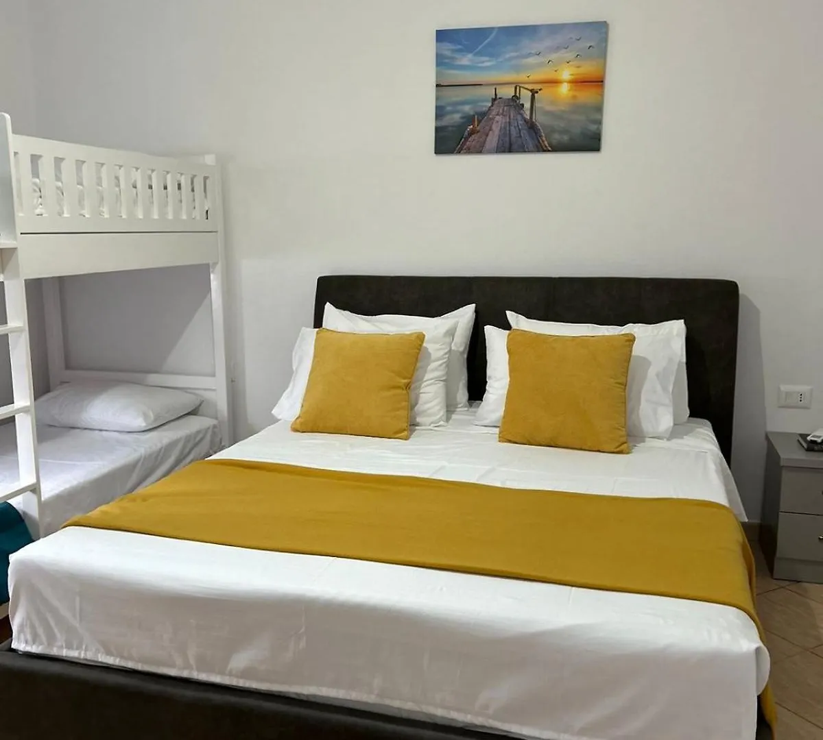 Kiki'S Rooms 2 Vlorë ヴィラ